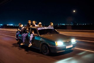 Подростки похитили автомобиль и пытались скрыться в Икрянинском районе