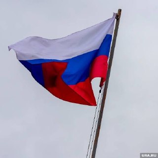Астраханец оштрафован за российский флаг на мусоровозе